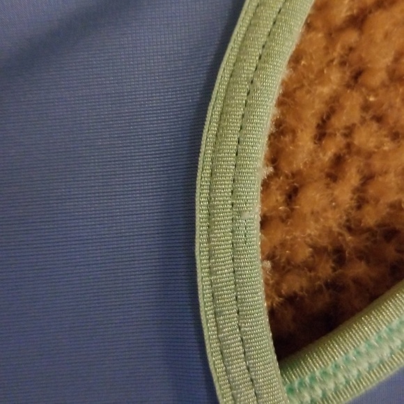 Under Armour Mid Impact Bra - Picture 3 of 4